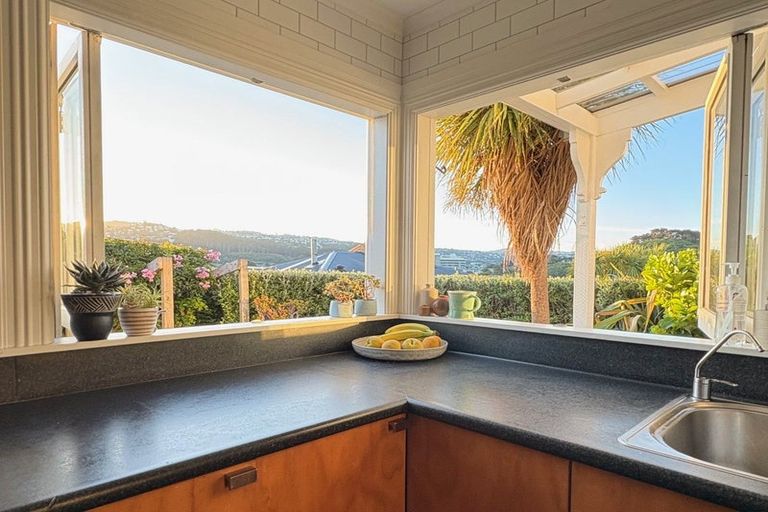 Photo of property in 6 Seddon Terrace, Newtown, Wellington, 6021