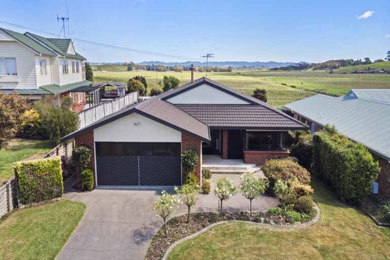 Photo of property in 17 Sunny Dale, Western Heights, Hamilton, 3200
