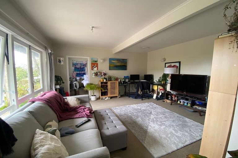 Photo of property in 1 Flint Way, Northland, Wellington, 6012