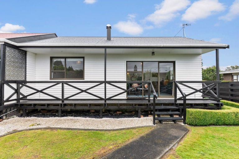 Photo of property in 2/8 Murray Street, Wallaceville, Upper Hutt, 5018
