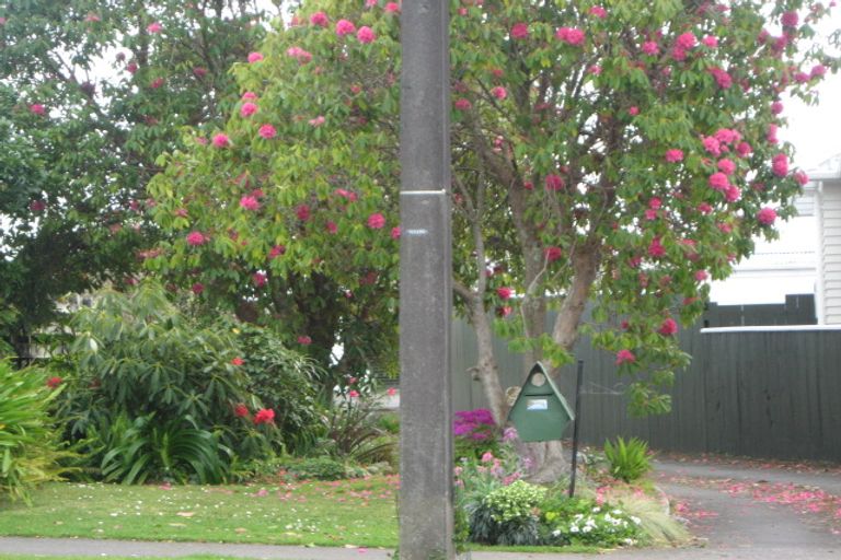 Photo of property in 106b Govett Avenue, Frankleigh Park, New Plymouth, 4310