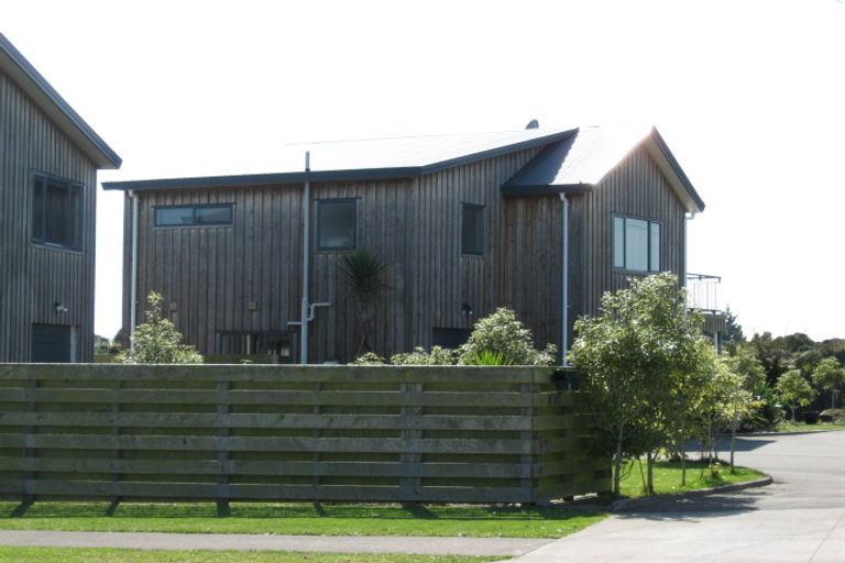 Photo of property in 134a Heta Road, Highlands Park, New Plymouth, 4312