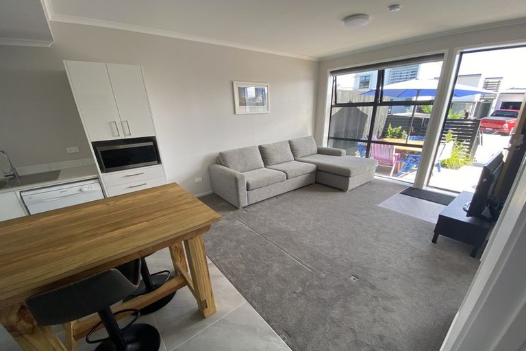 Photo of property in 7 Whiri Lane, Hobsonville, Auckland, 0616