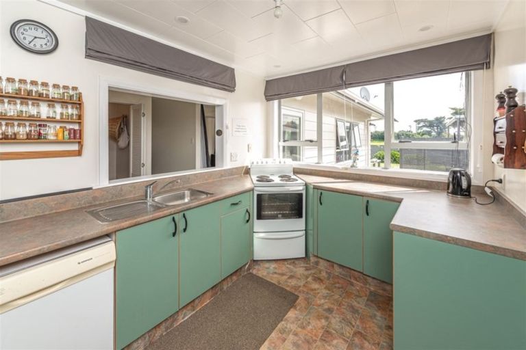 Photo of property in 11 Moore Avenue, Tawhero, Whanganui, 4501