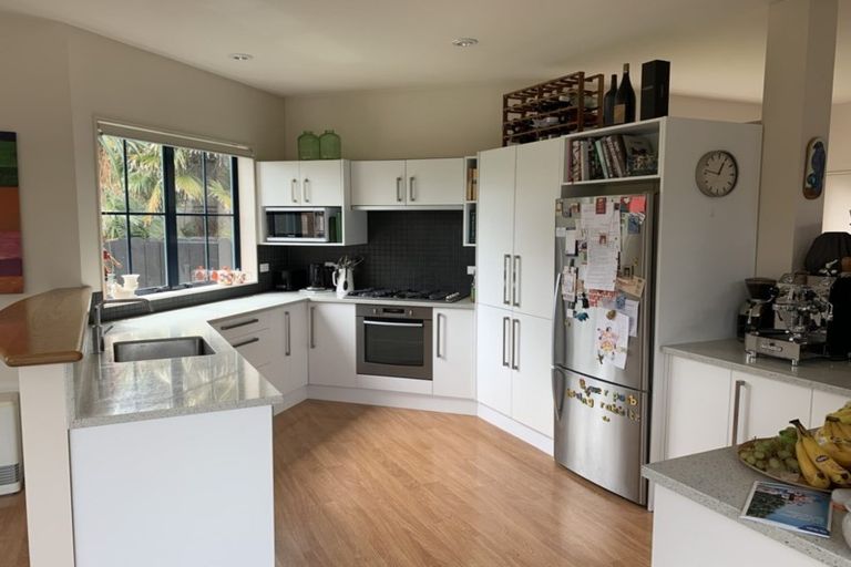 Photo of property in 34 Riverstone Road, Te Atatu Peninsula, Auckland, 0610