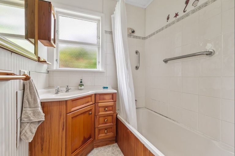 Photo of property in 37 Duke Street, Levin, 5510