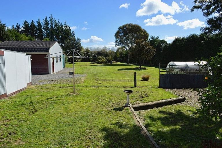 Photo of property in 909 State Highway 1, Te Horo, Otaki, 5581
