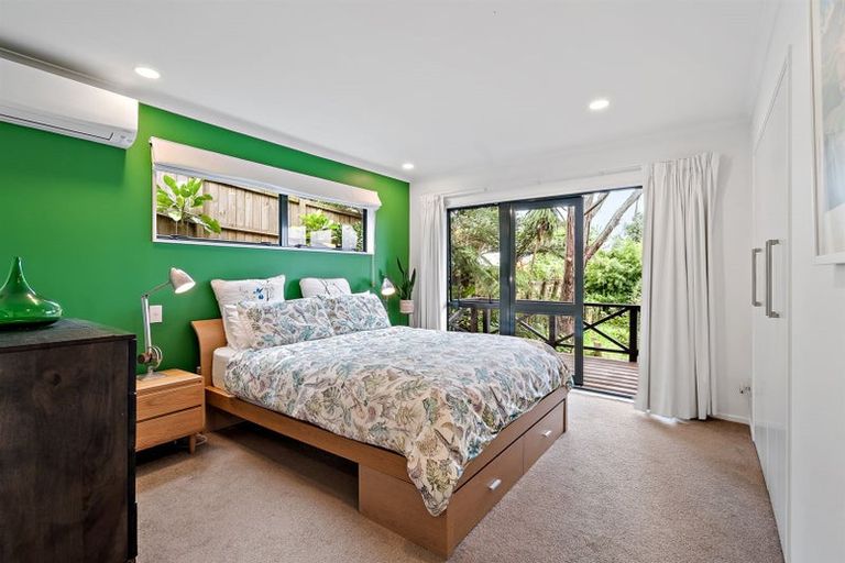 Photo of property in 2/2 Parr Terrace, Castor Bay, Auckland, 0620