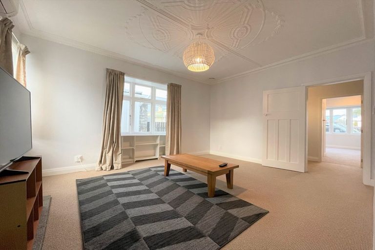 Photo of property in 18 Parkvale Road, Karori, Wellington, 6012