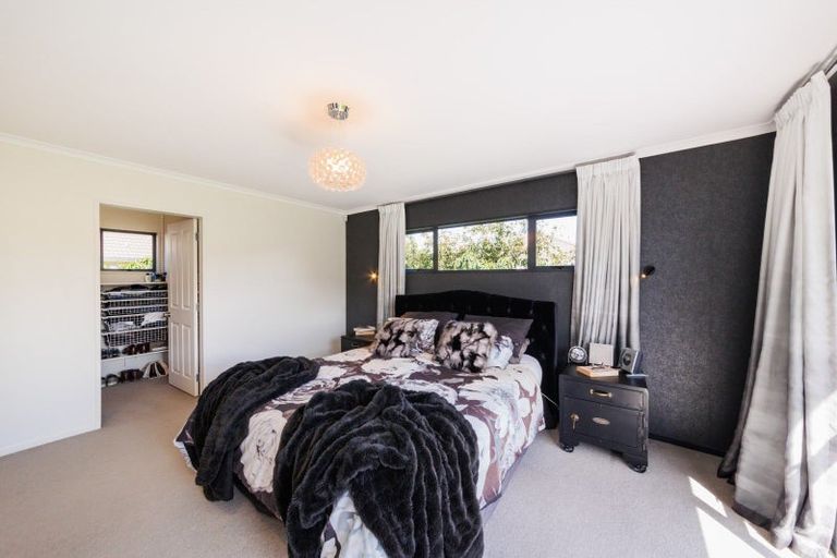 Photo of property in 2 Buttonwood Court, Milson, Palmerston North, 4414