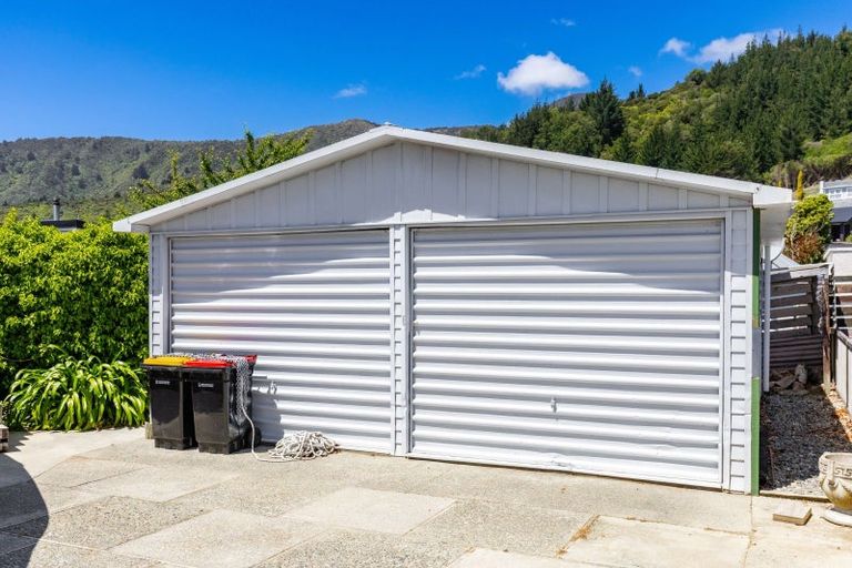 Photo of property in 168 Waikawa Road, Picton, 7220
