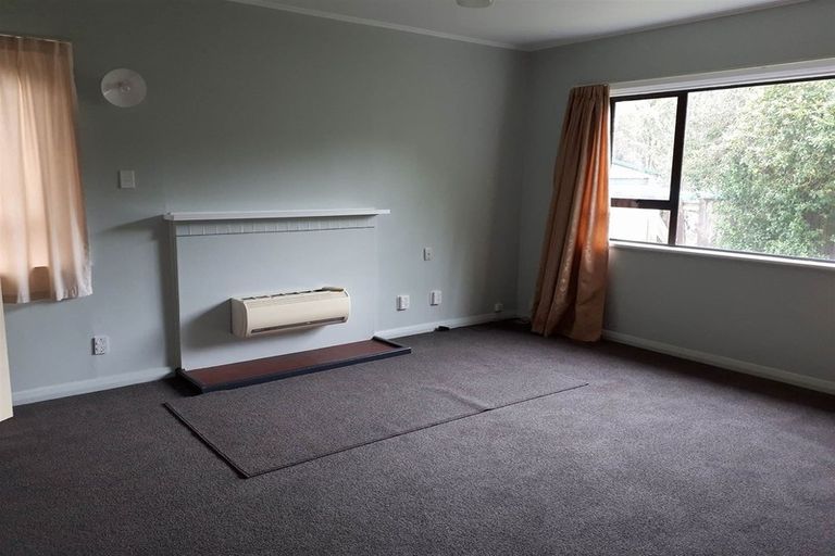 Photo of property in 5 Piko Crescent, Riccarton, Christchurch, 8041