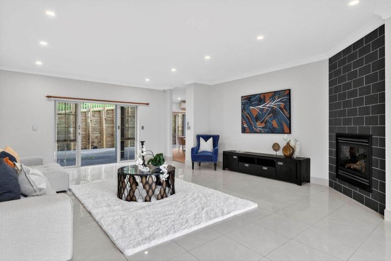Photo of property in 38c Wicklam Lane, Greenhithe, Auckland, 0632
