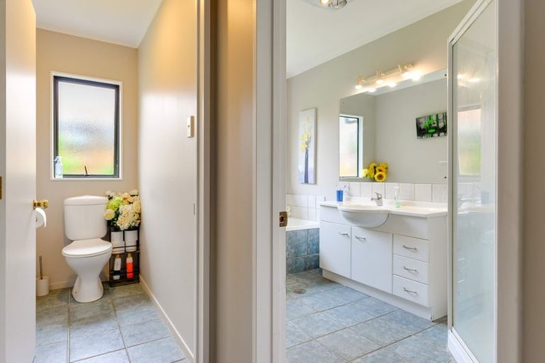 Photo of property in 57 Ayrshire Drive, Grandview Heights, Hamilton, 3200