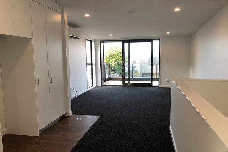 Photo of property in 15/20 Trent Street, Island Bay, Wellington, 6023