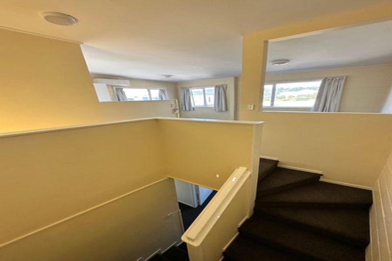 Photo of property in Carillion/the Knoll, 33 Thompson Street, Mount Cook, Wellington, 6011