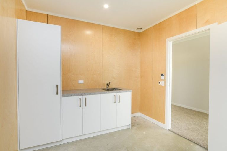 Photo of property in 61 Atlantic Drive, Fitzherbert, Palmerston North, 4410