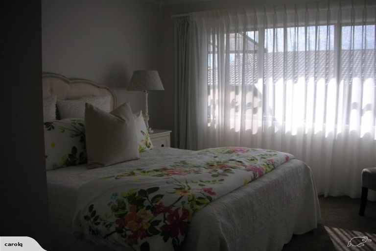 Photo of property in 2/123 Prince Regent Drive, Half Moon Bay, Auckland, 2012