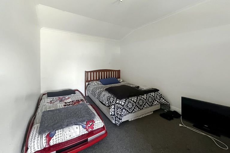 Photo of property in 16 Glasgow Street, Takaro, Palmerston North, 4412