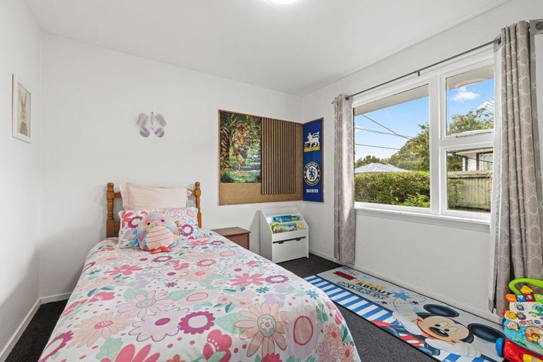Photo of property in 12 Newport Street, Avondale, Christchurch, 8061