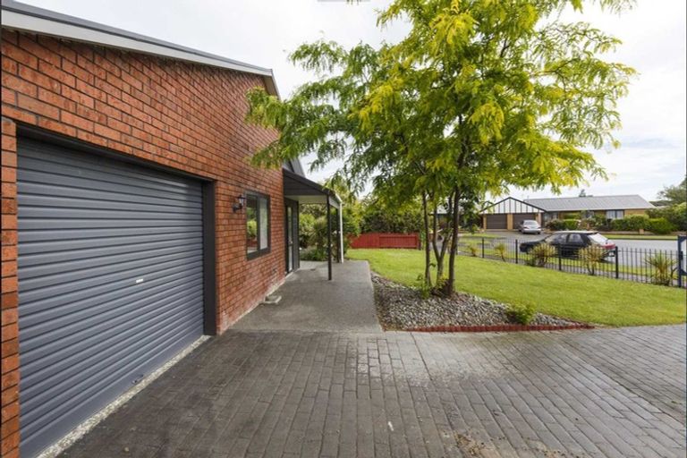 Photo of property in 20 Colonial Place, Kelvin Grove, Palmerston North, 4414