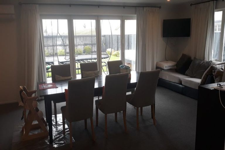 Photo of property in 33 Beachvale Drive, Kaiapoi, 7630