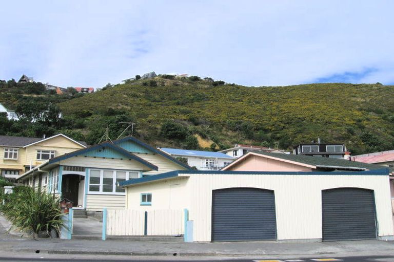 Photo of property in 43 Brighton Street, Island Bay, Wellington, 6023