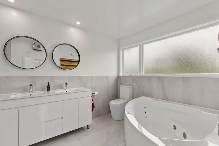 Photo of property in 22c Pacific Street, Waiuku, 2123