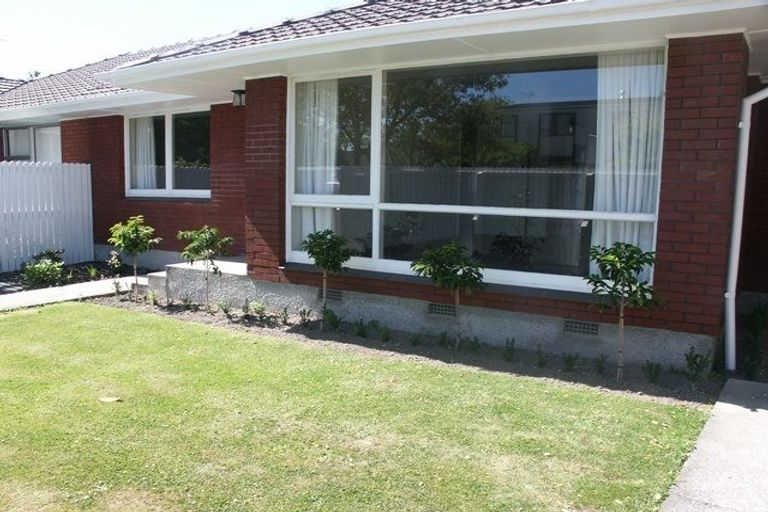 Photo of property in 1/9 Wadeley Road, Ilam, Christchurch, 8041