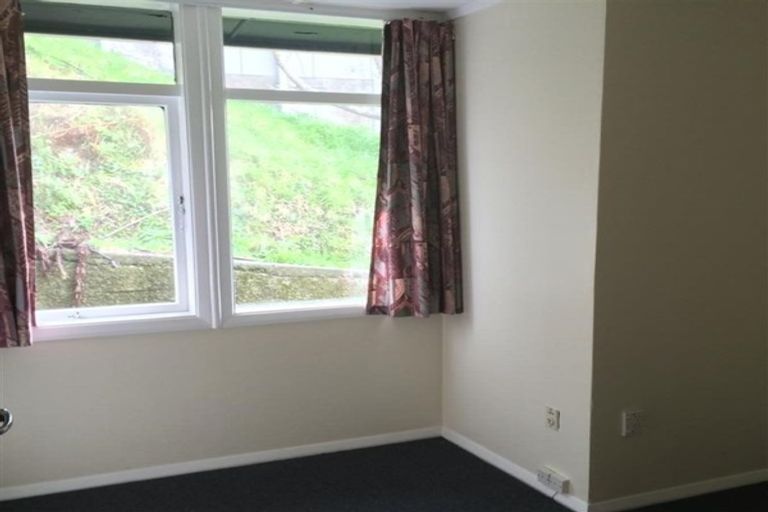 Photo of property in 75 Farnham Street, Mornington, Wellington, 6021