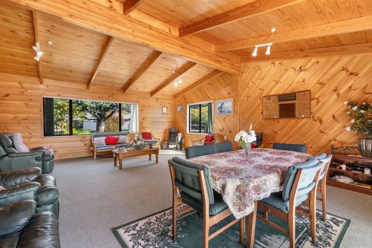 Photo of property in 17 Huia Street, Waikawa, Picton, 7220