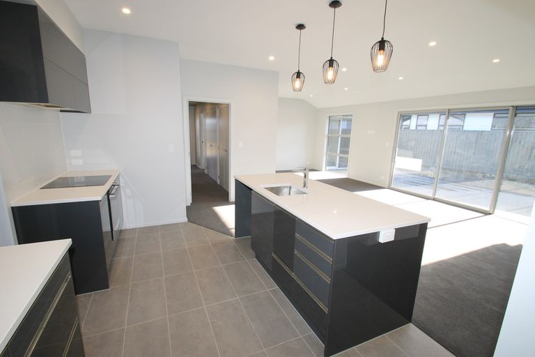 Photo of property in 15 Caledonia Drive, Mosgiel, 9024