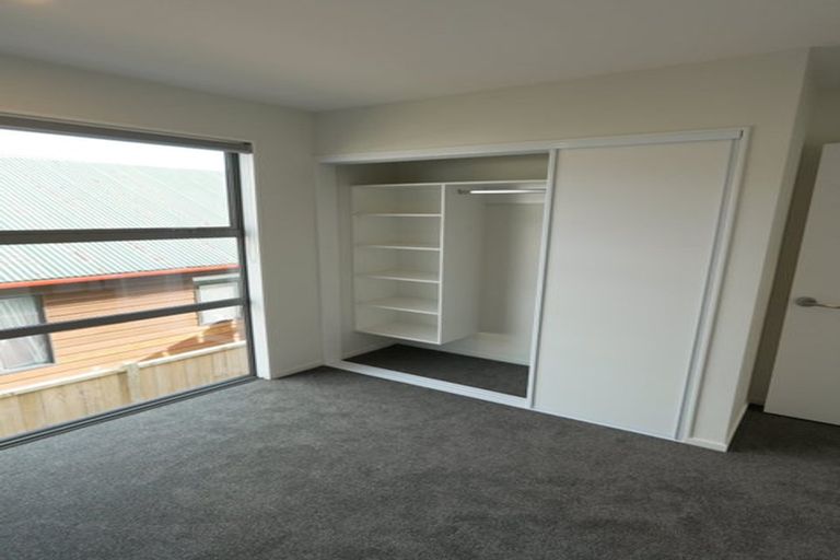 Photo of property in 2/43 Churton Crescent, Taita, Lower Hutt, 5011