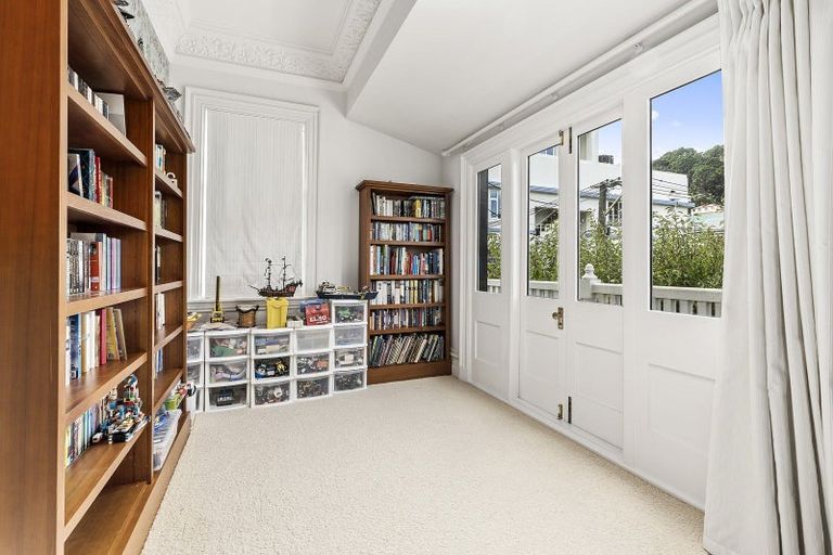 Photo of property in 25 Brougham Street, Mount Victoria, Wellington, 6011