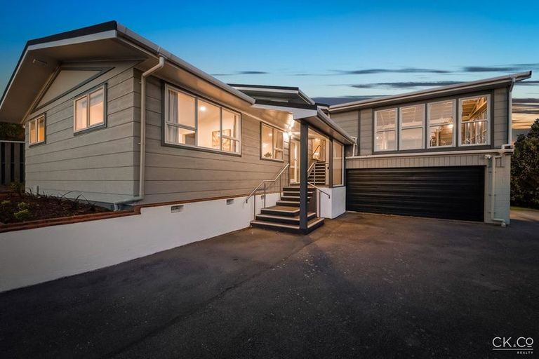 Photo of property in 30 Mossburn Grove, Kelson, Lower Hutt, 5010