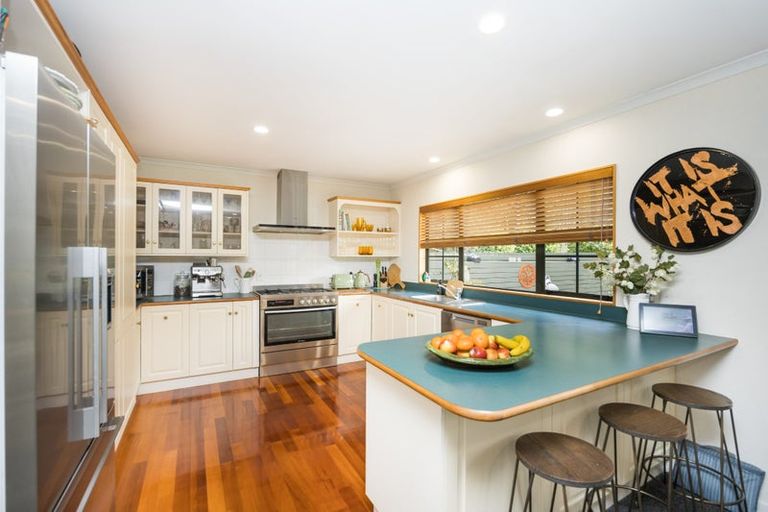 Photo of property in 320 Aokautere Drive, Aokautere, Palmerston North, 4471