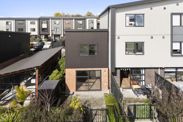 Photo of property in 43 Jabuka Street, Glen Eden, Auckland, 0602