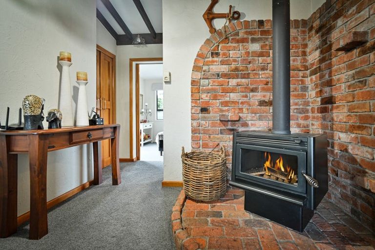 Photo of property in 402 Lumsden Road, Akina, Hastings, 4122