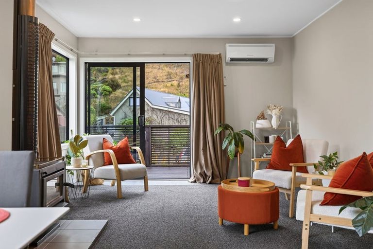 Photo of property in 6a Watts Road, Fernhill, Queenstown, 9300