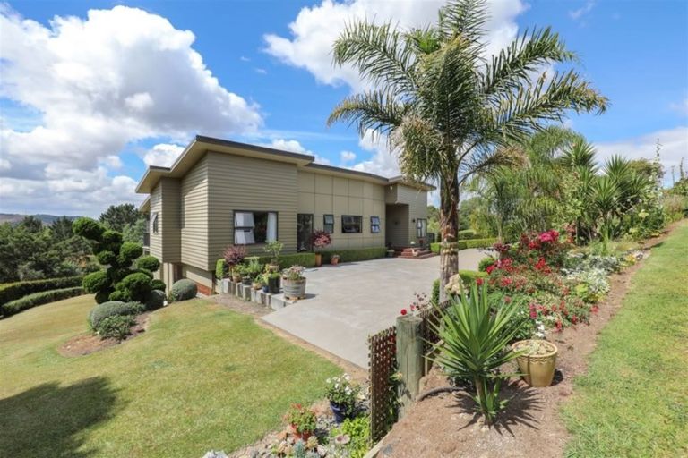 Photo of property in 161 Kimihia Road, Huntly, 3771