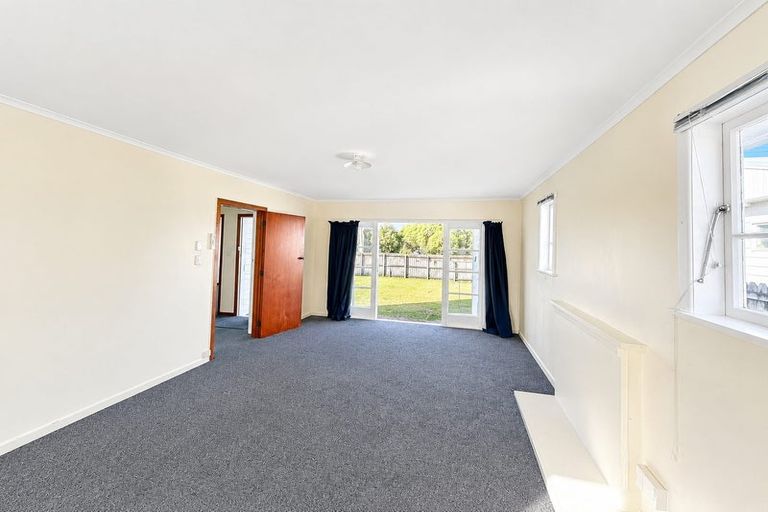 Photo of property in 57 Glendale Road, Glen Eden, Auckland, 0602