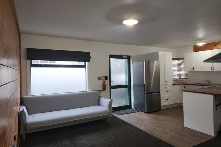 Photo of property in Te Awhina Apartments, 7/22 Sussex Street, Mount Cook, Wellington, 6021