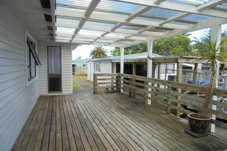 Photo of property in 132 Liverpool Street, Levin, 5510