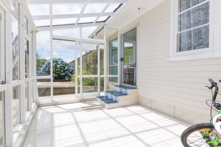 Photo of property in 69 Kotuku Street, Elsdon, Porirua, 5022