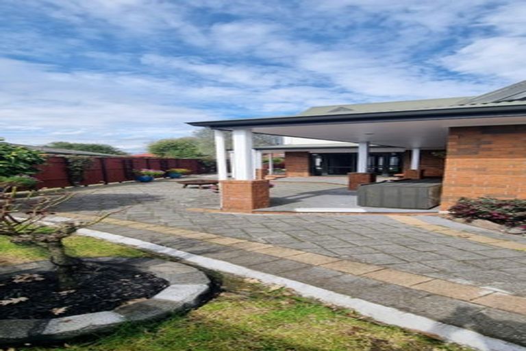 Photo of property in 6 Fencourt Place, Rototuna North, Hamilton, 3210