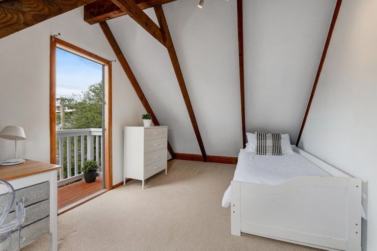 Photo of property in 48 D'oyly Drive, Stanmore Bay, Whangaparaoa, 0932