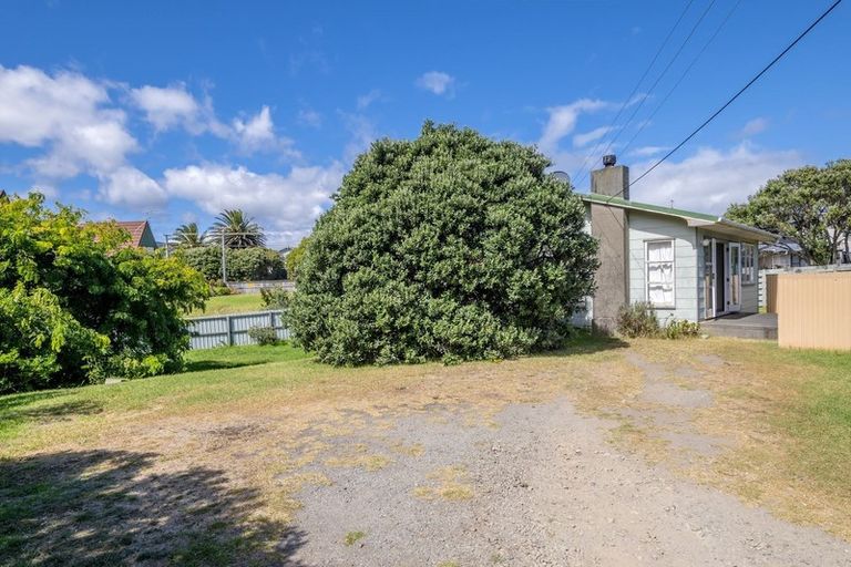 Photo of property in 40 Field Way, Waikanae Beach, Waikanae, 5036