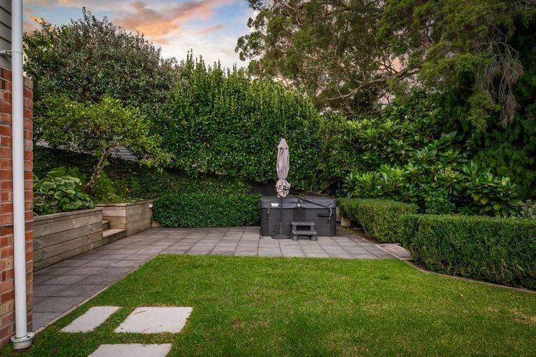 Photo of property in 17 Poto Street, Te Atatu South, Auckland, 0610