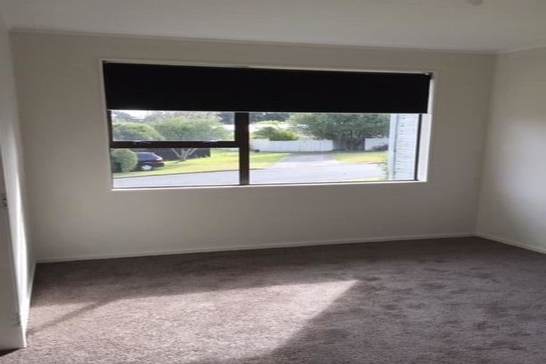 Photo of property in 6 Crosby Road, West Harbour, Auckland, 0618