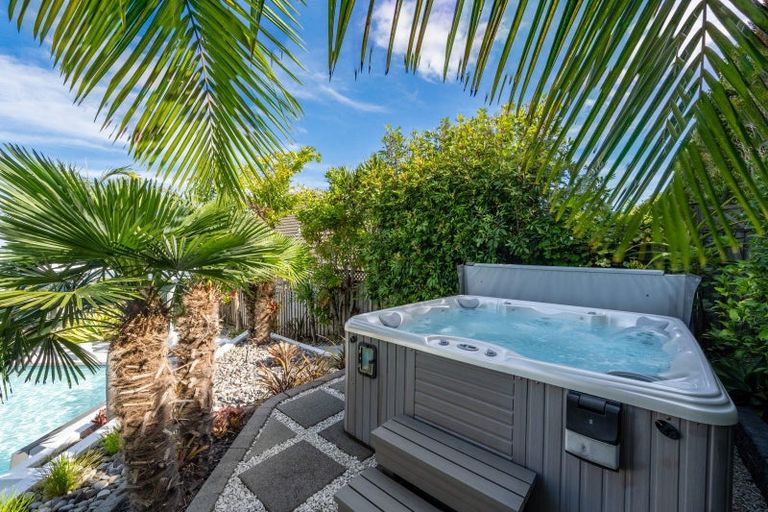 Photo of property in 38 Anaheim Boulevard, Shamrock Park, Auckland, 2016